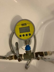 מד לחץ מים, מדידת לחץ מים, בדיקת לחץ מים, איתור נזילה